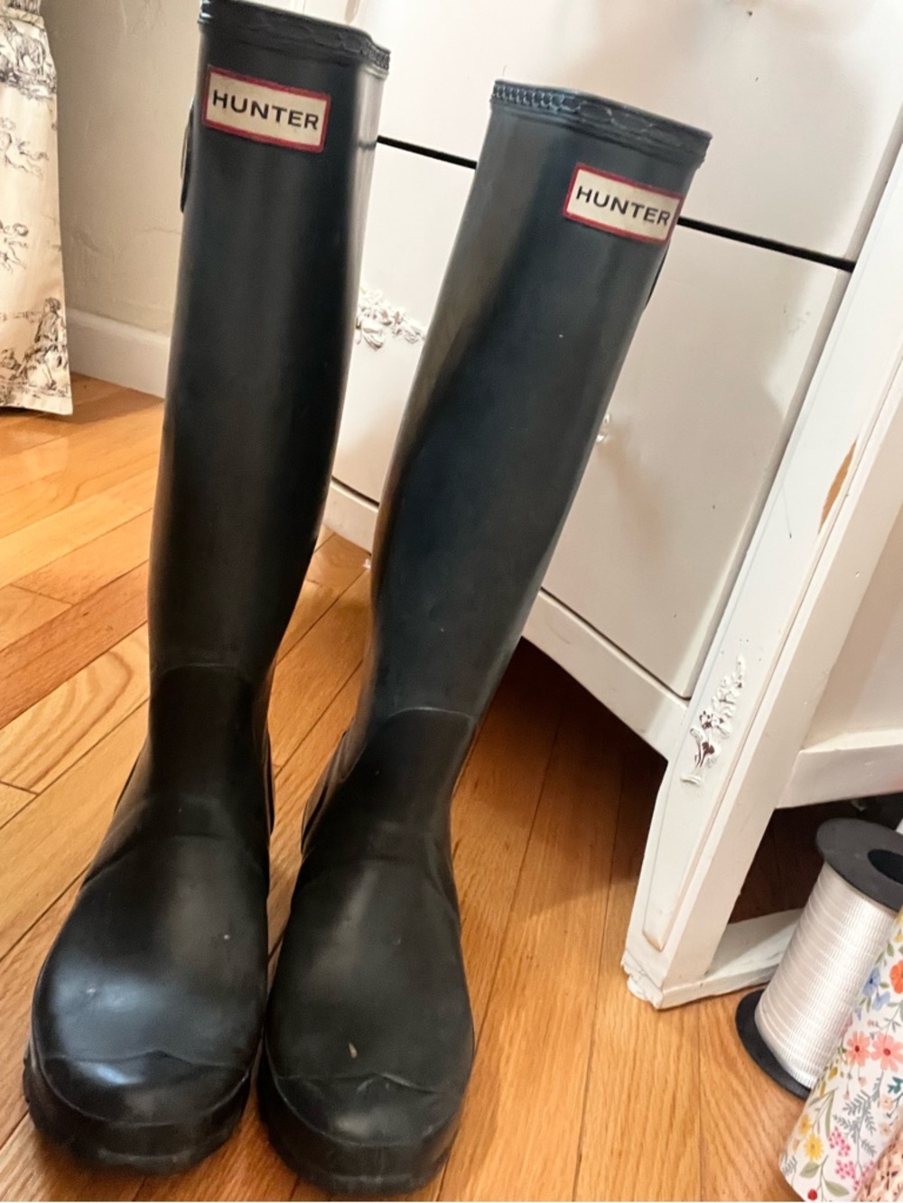 Authentic Hunter Wellies Rainboots, US size 8 women’s
